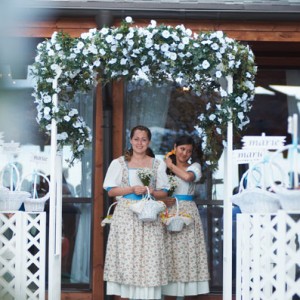 Арка свадебная деревянная белая (стиль прованс, класический)